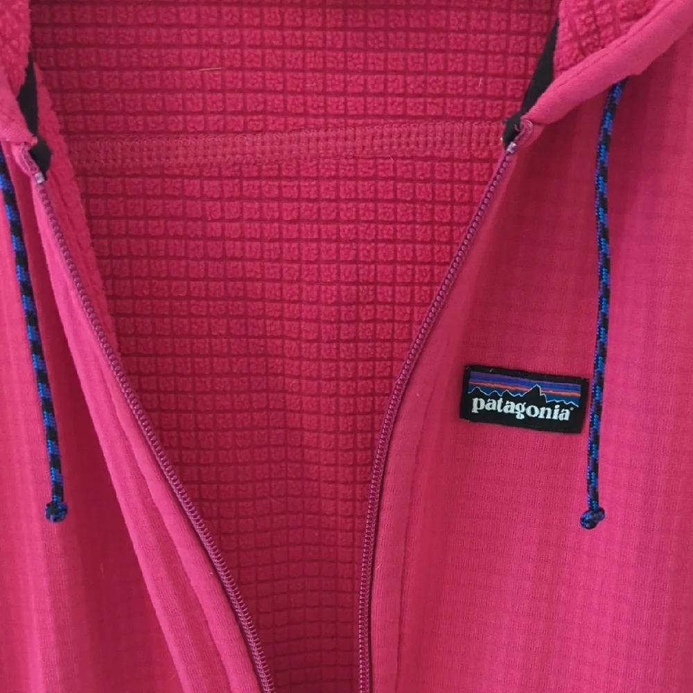 Patagonia Women's Hot Pink Hoodie Jacket - Picture 5 of 6
